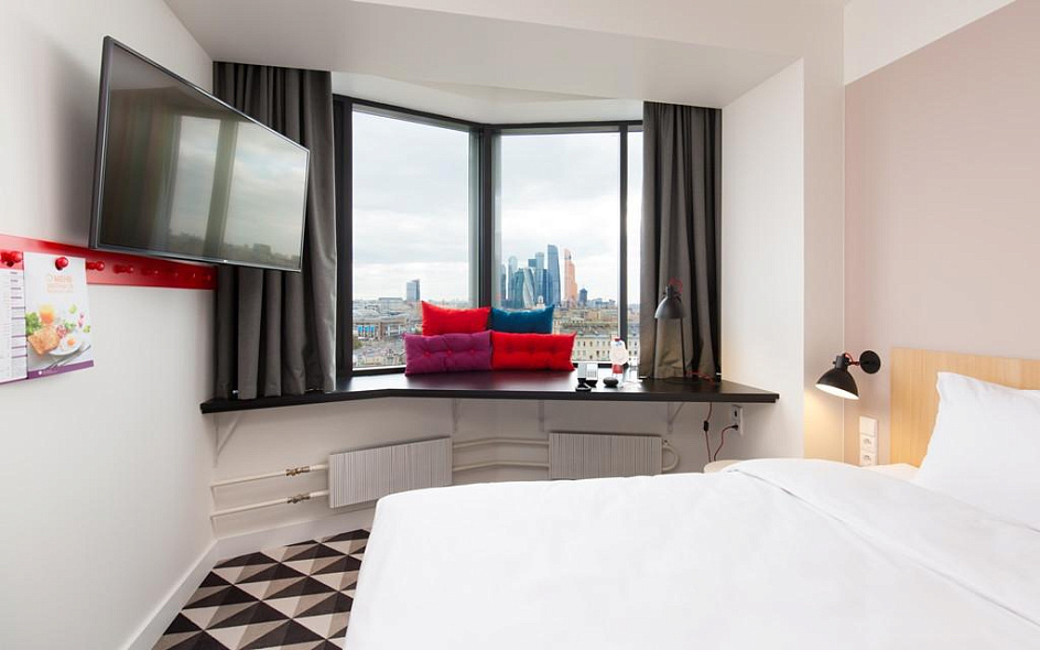 AZIMUT Смоленская